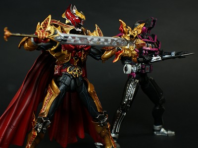 2023特価】 ヤフオク! - BANDAI S.I.C. 仮面ライダーキバ エンペラー